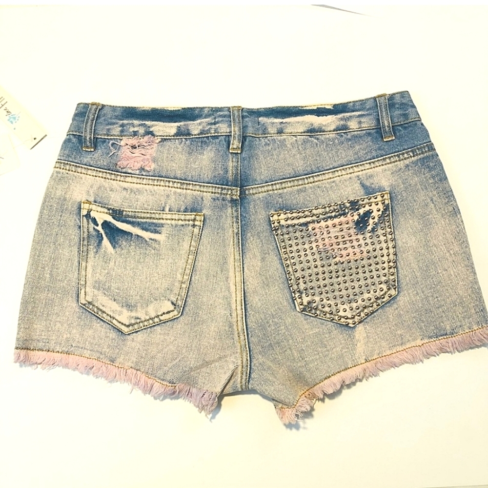 NWT Love Fire Denim Studded Shorts Acid Wash Pink Raw Edge Hem Junior Size 9 - Picture 3 of 9